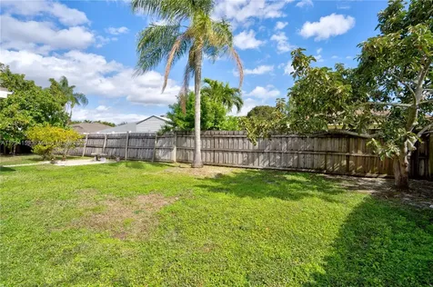 7394 Hazelwood Circle Lake Worth FL 33467