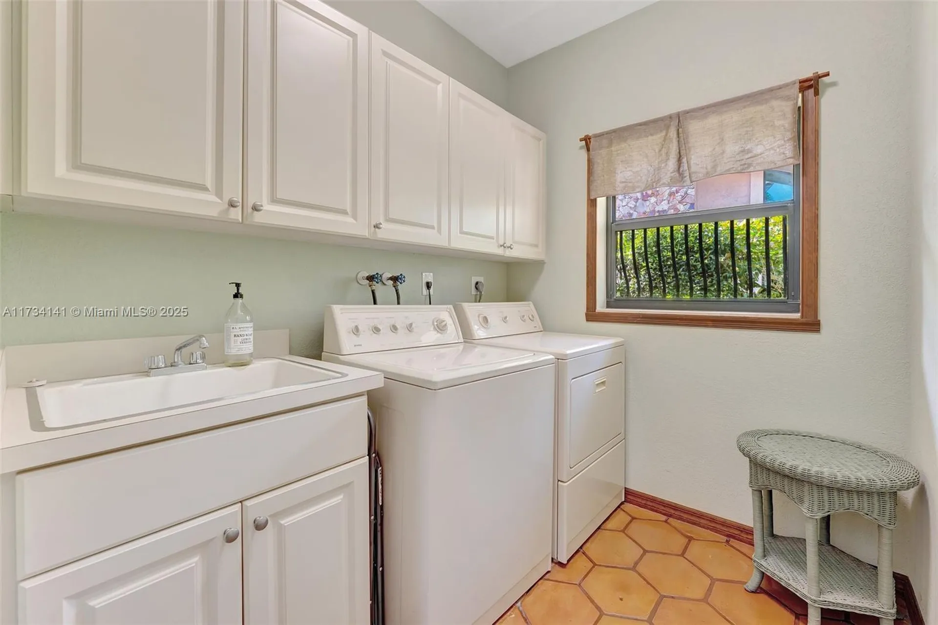 1718 Vestal Drive Coral Springs FL 33071