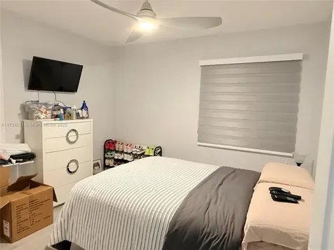 7618 NW 168th Terrace Hialeah FL 33015
