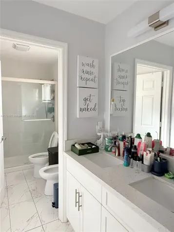 7618 NW 168th Terrace Hialeah FL 33015