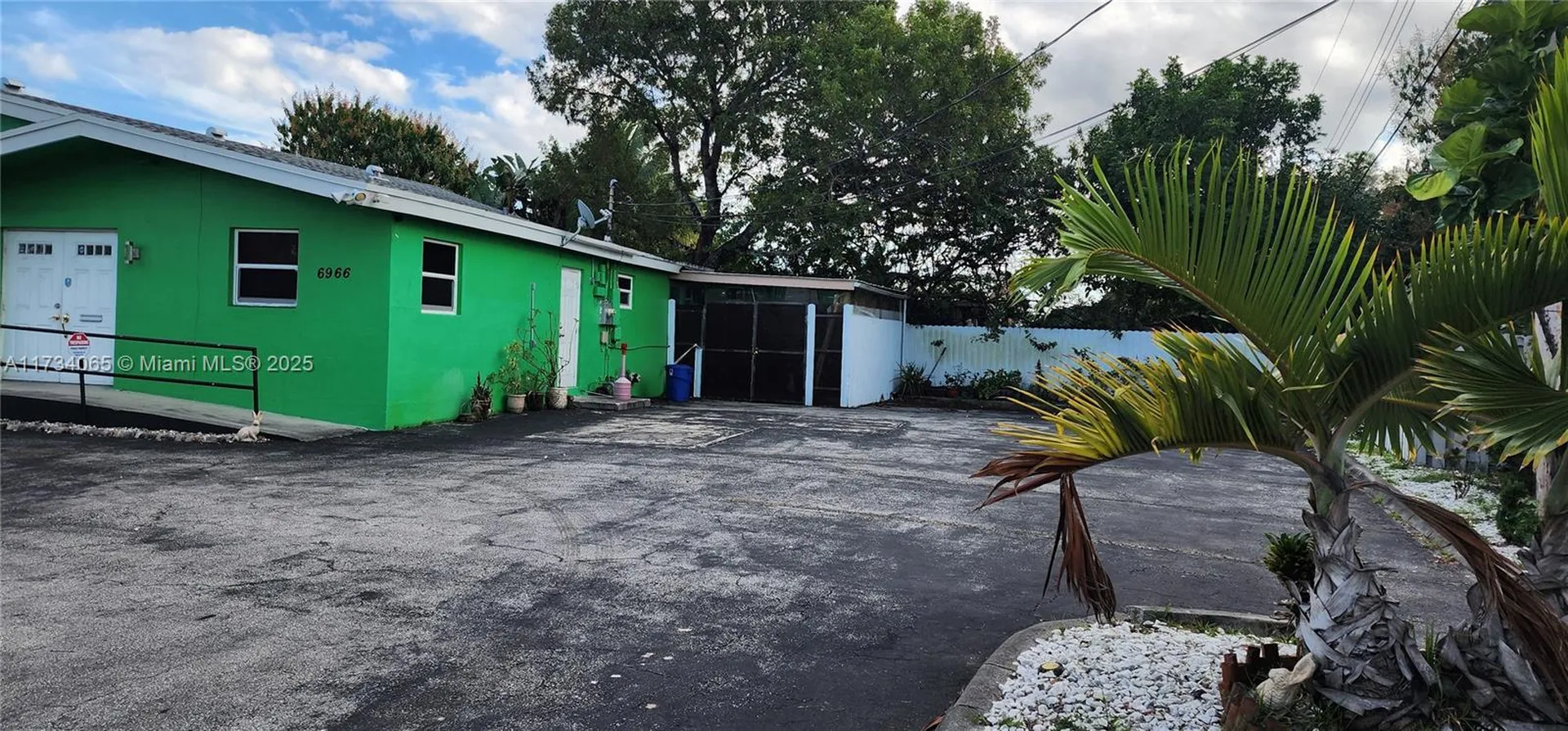 6966 Taft Street Hollywood FL 33024