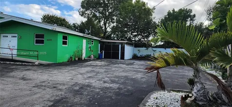 6966 Taft Street Hollywood FL 33024