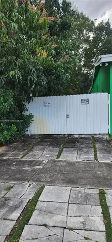 6966 Taft Street Hollywood FL 33024