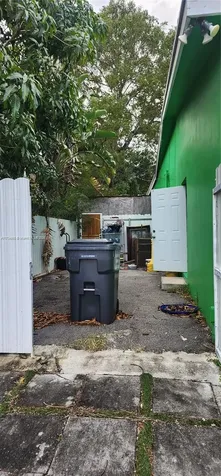 6966 Taft Street Hollywood FL 33024