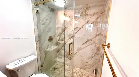 6039 Collins Avenue Miami Beach FL 33140