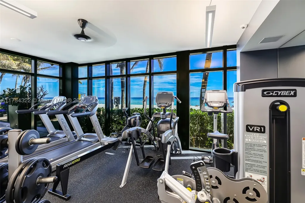 2205 S Surf Road Hollywood FL 33019