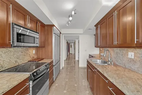 1121 Crandon Boulevard Key Biscayne FL 33149