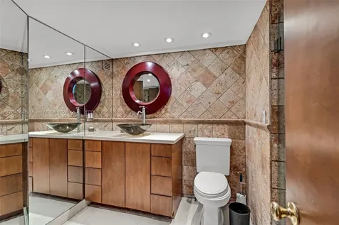 1121 Crandon Boulevard Key Biscayne FL 33149