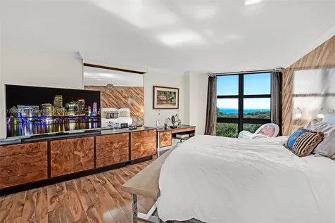 1121 Crandon Boulevard Key Biscayne FL 33149