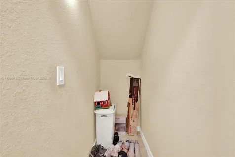 22918 SW 105th Avenue Cutler Bay FL 33190