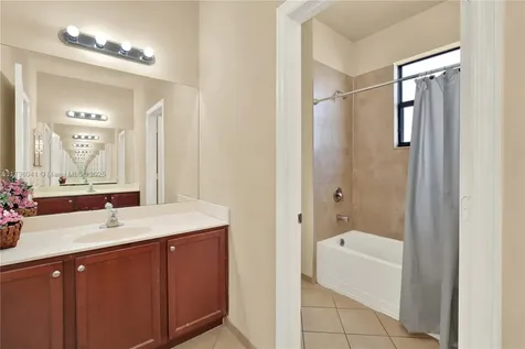 22918 SW 105th Avenue Cutler Bay FL 33190