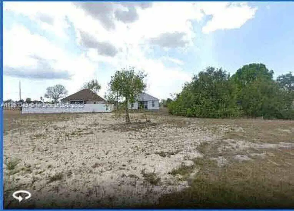 1162 NW 4th Avenue Cape Coral FL 33993