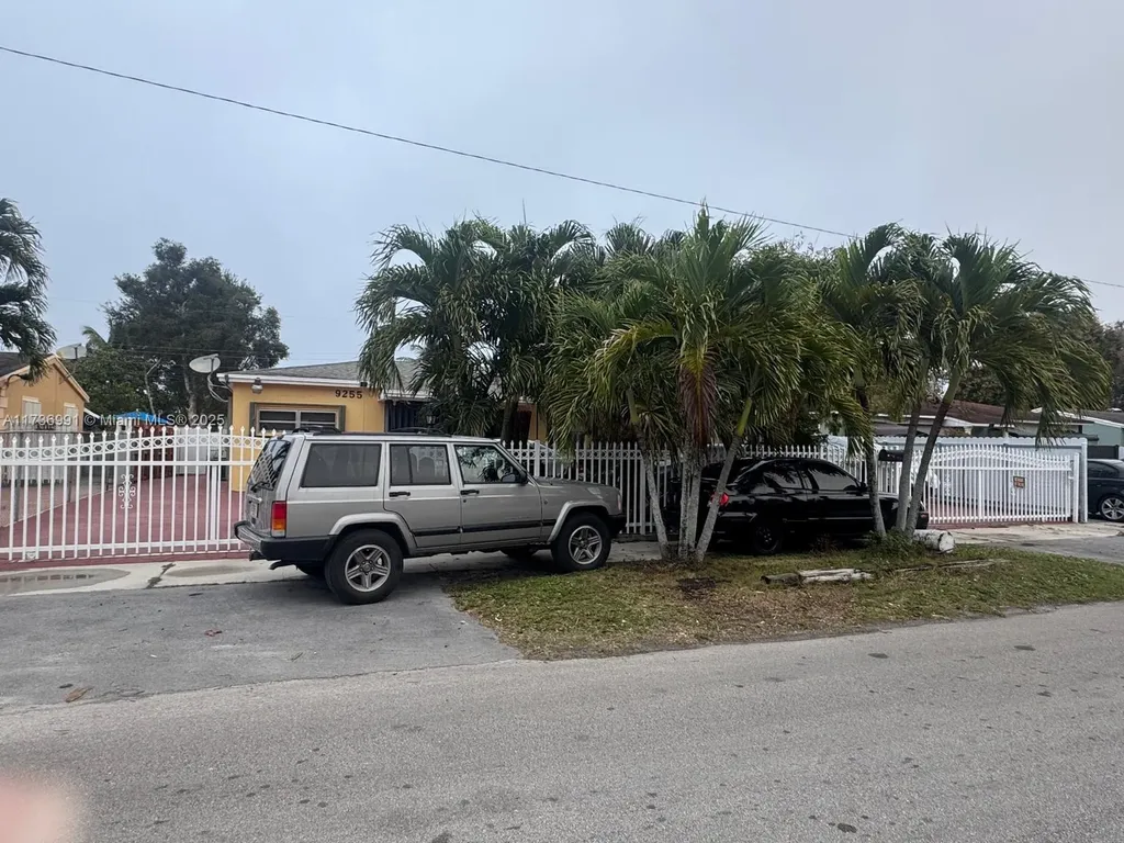 9255 NW 32nd Court Road Miami FL 33147