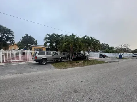 9255 NW 32nd Court Road Miami FL 33147