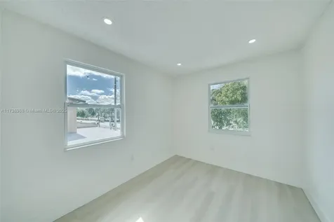 19405 NW 47th Avenue Miami Gardens FL 33055