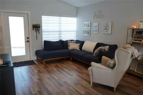 21496 SW 87th Place Cutler Bay FL 33189