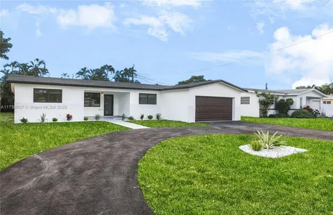 6740 SW 12th Street Pembroke Pines FL 33023