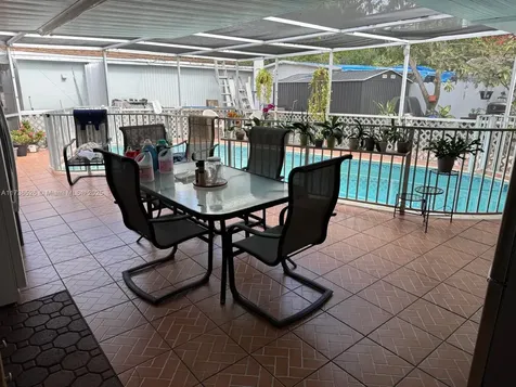 901 NE 128th Street North Miami FL 33161