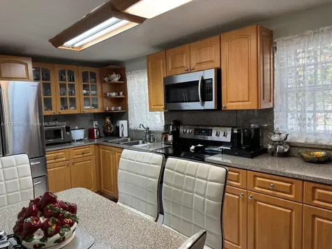 901 NE 128th Street North Miami FL 33161