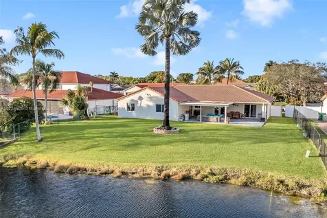15040 Windbluff Street Davie FL 33331