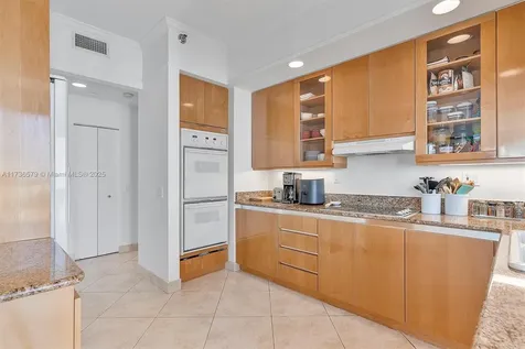 21150 Point Place Aventura FL 33180