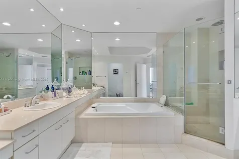 21150 Point Place Aventura FL 33180