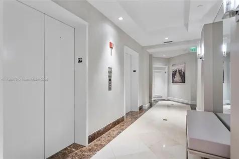 21150 Point Place Aventura FL 33180