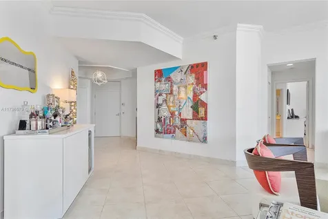 21150 Point Place Aventura FL 33180