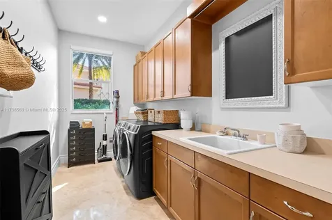 3350 W Stonebrook Circle Davie FL 33330