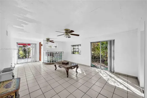 5440 SW 99th Avenue Miami FL 33165