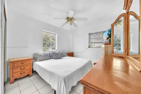 5440 SW 99th Avenue Miami FL 33165
