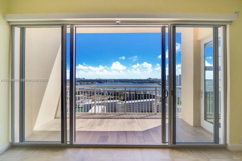 18031 Biscayne Boulevard Aventura FL 33160
