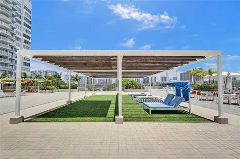 18031 Biscayne Boulevard Aventura FL 33160