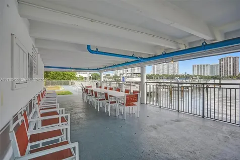18031 Biscayne Boulevard Aventura FL 33160