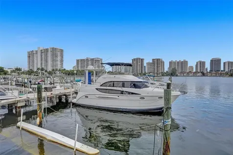 18031 Biscayne Boulevard Aventura FL 33160