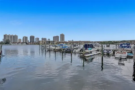 18031 Biscayne Boulevard Aventura FL 33160