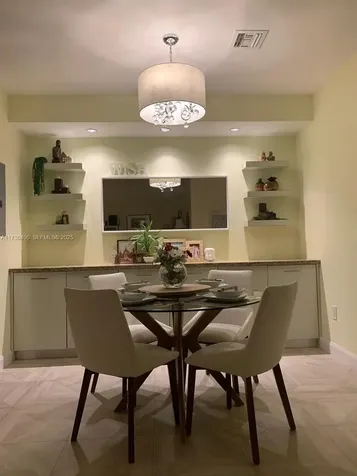 18031 Biscayne Boulevard Aventura FL 33160