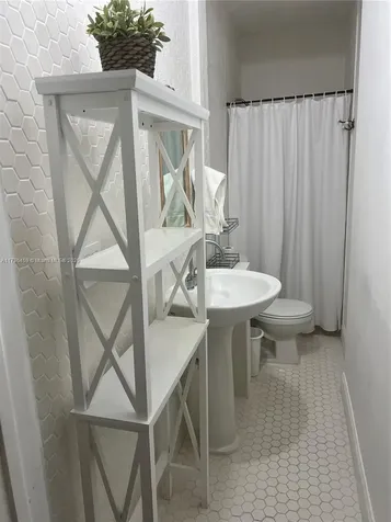 652 NE 77th Street Miami FL 33138