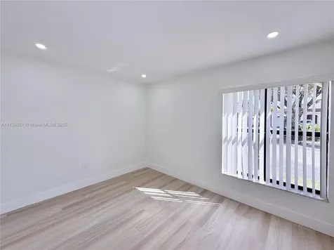 420 SW 88th Court Miami FL 33174