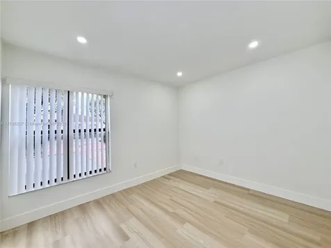 420 SW 88th Court Miami FL 33174