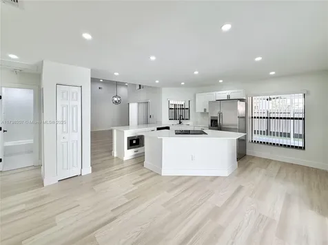 420 SW 88th Court Miami FL 33174