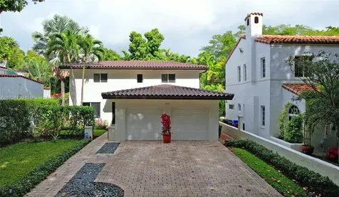 423 Alhambra Circle Coral Gables FL 33134