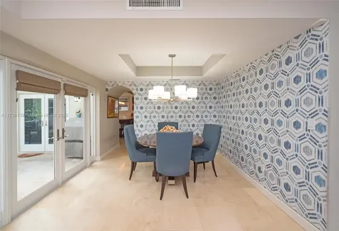 423 Alhambra Circle Coral Gables FL 33134