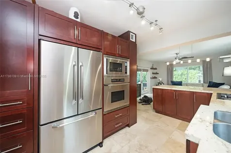423 Alhambra Circle Coral Gables FL 33134