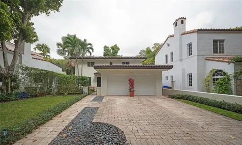 423 Alhambra Circle Coral Gables FL 33134