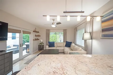 423 Alhambra Circle Coral Gables FL 33134