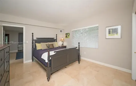 423 Alhambra Circle Coral Gables FL 33134