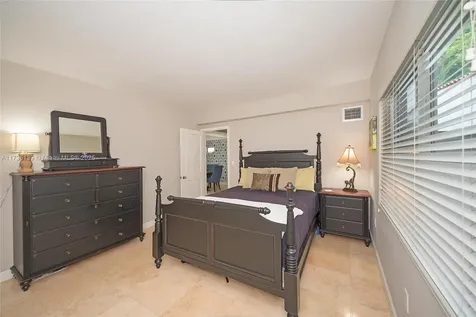 423 Alhambra Circle Coral Gables FL 33134