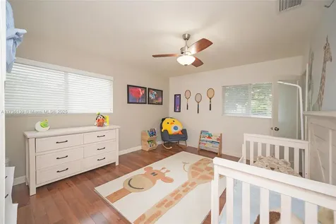 423 Alhambra Circle Coral Gables FL 33134