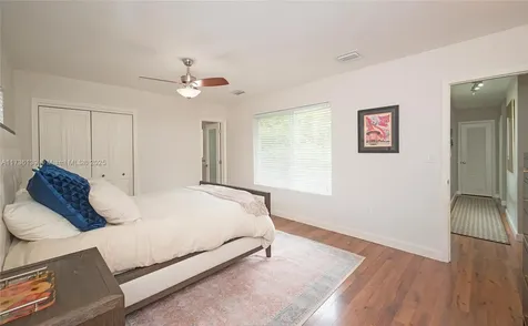 423 Alhambra Circle Coral Gables FL 33134